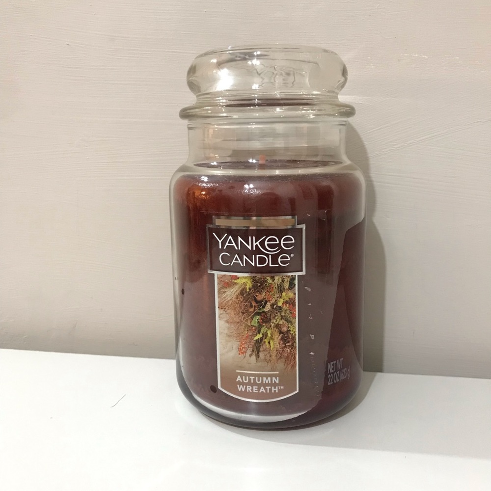 Brand new Autumn Wreath Yankee Candle large 22oz jar candle